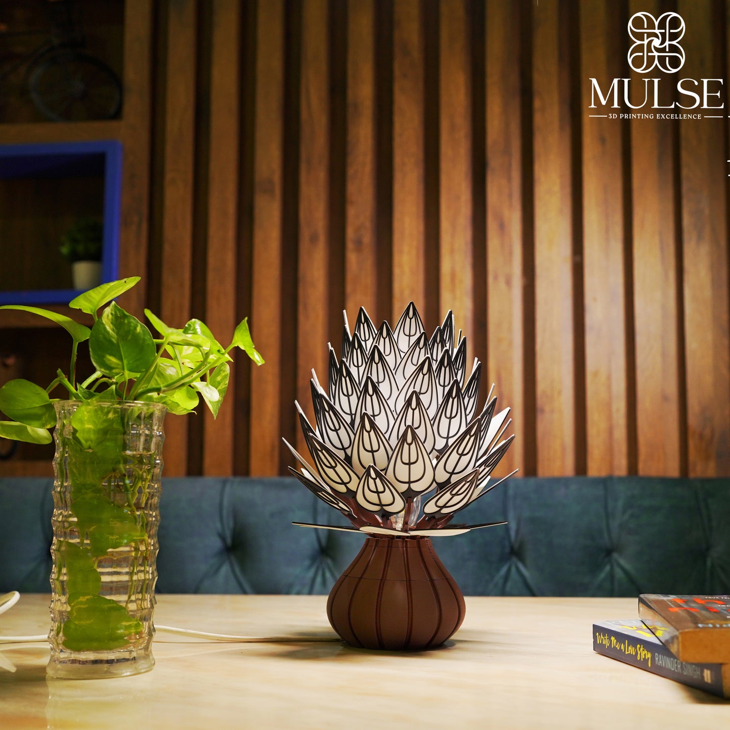 Prisma Petals Table Lamp