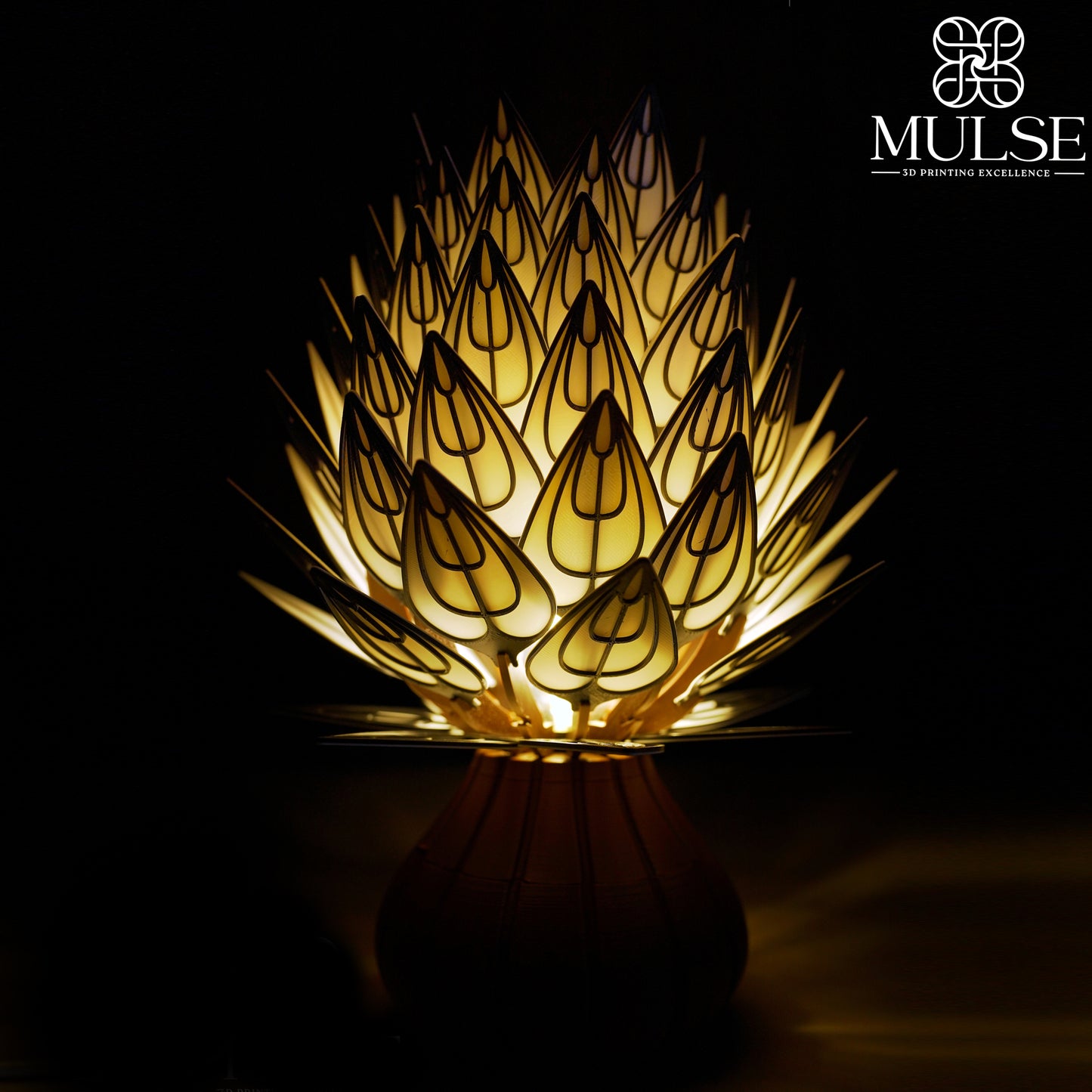 Prisma Petals Table Lamp