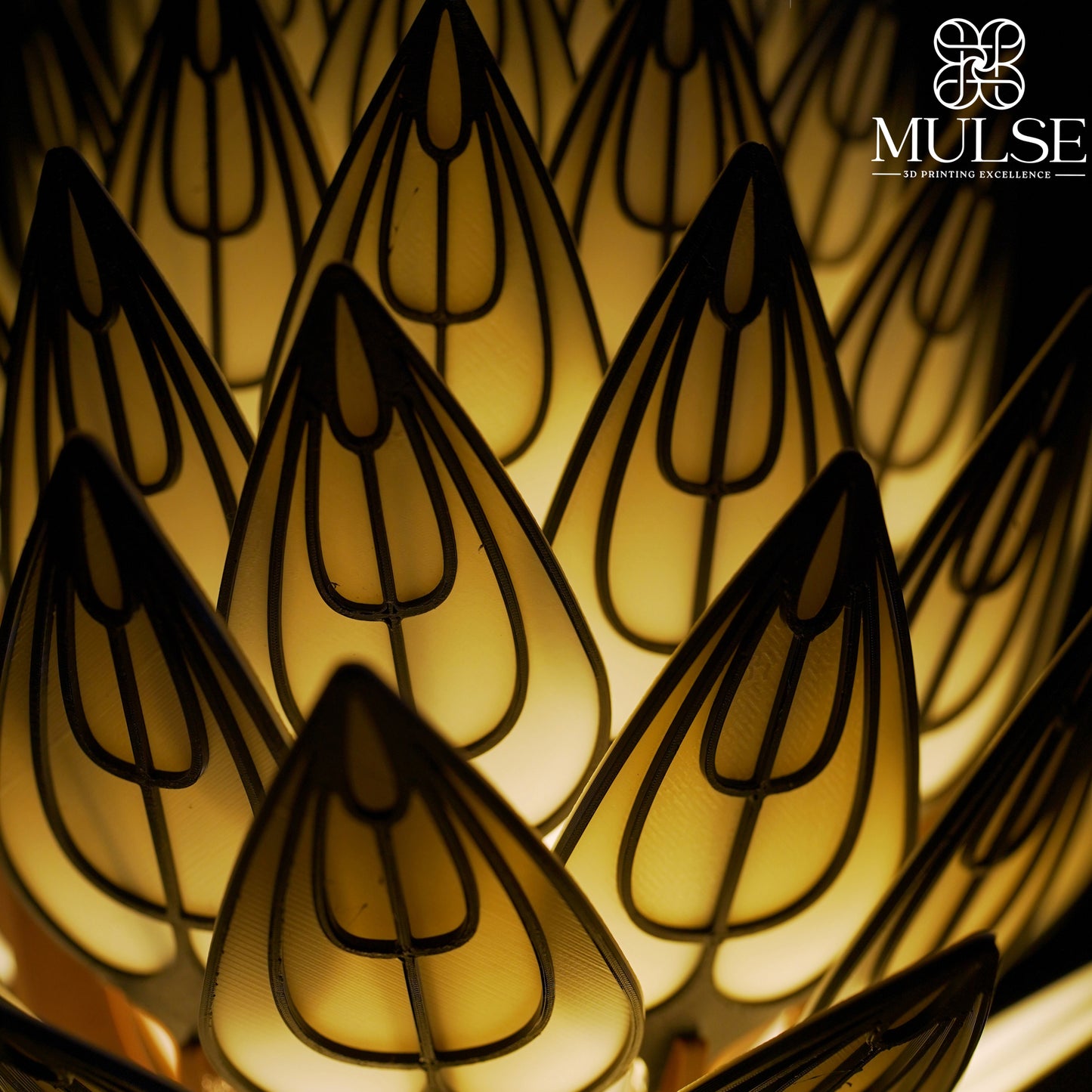 Prisma Petals Table Lamp