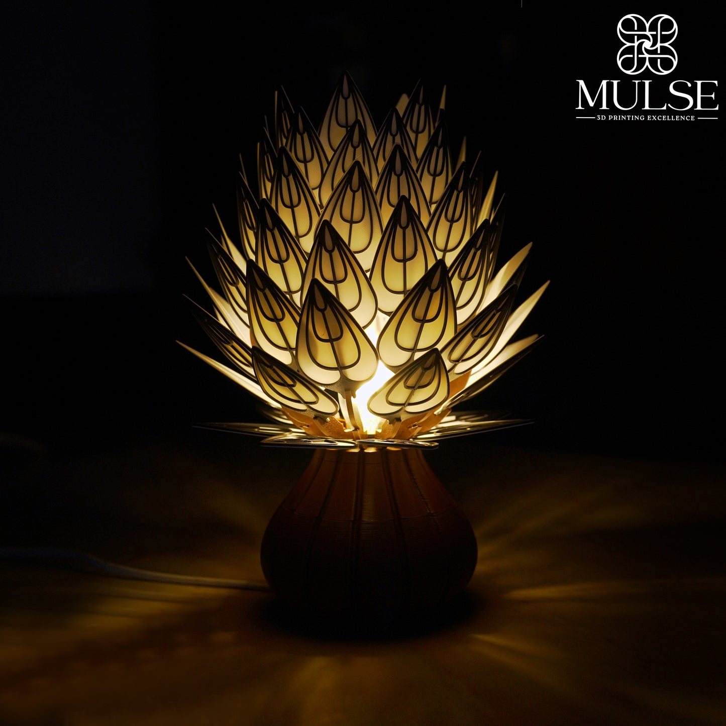 Prisma Petals Table Lamp